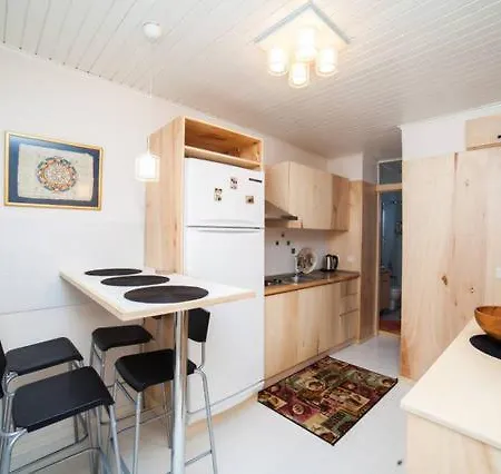 Private House With 4 Separate Apartments-for Families & Friend Groups ヴィラ *