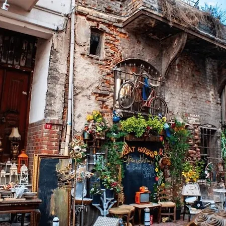 Private House With 4 Separate *