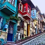 Villa Private House With 4 Separate Apartments-for Families & Friend Groups *