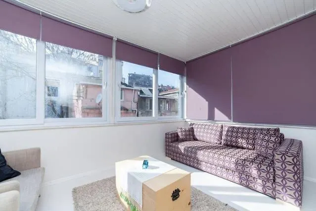 Private House With 4 Separate Apartments-for Families & Friend Groups *