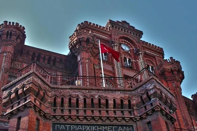 Private House With 4 Separate Apartments-for Families & Friend Groups