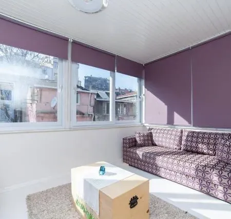 Private House With 4 Separate Apartments-for Families & Friend Groups *